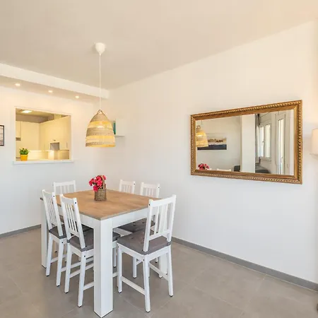 Beautiful Renovated With Views L'Escala